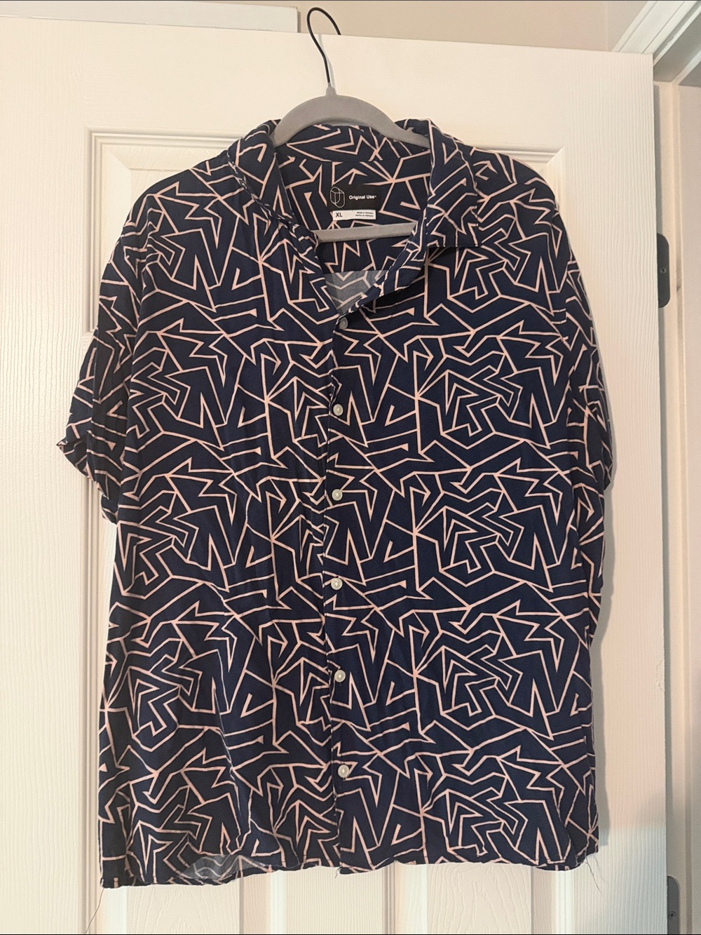 Original Use Men's Short-Sleeve Geometric Button-Down - Navy & Pale Pink